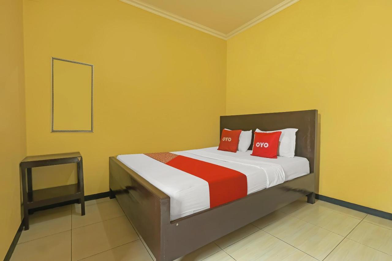 Oyo 92483 Hotel Kirana Salatiga Exteriör bild