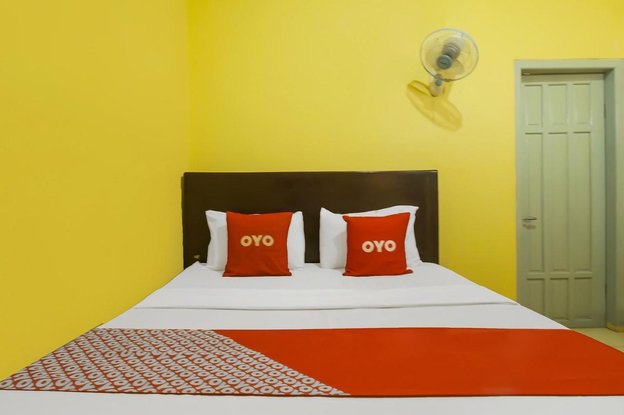 Oyo 92483 Hotel Kirana Salatiga Exteriör bild